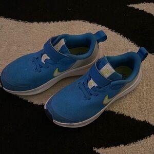 Nike Kids Blue Sneakers with Green Highlights